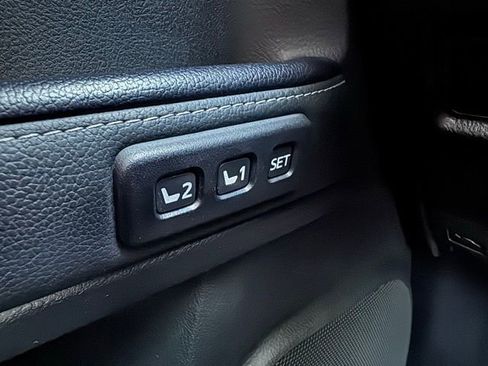 Used 2020 Toyota 4Runner Limited image 38