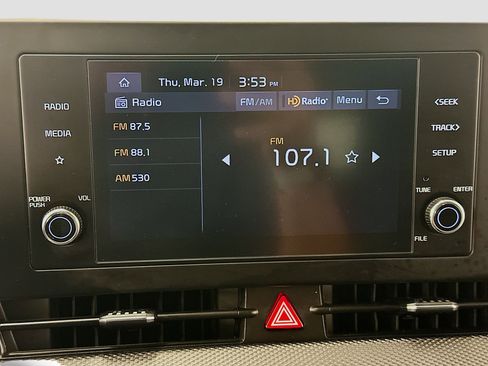 Used 2025 Kia Sportage LX image 21