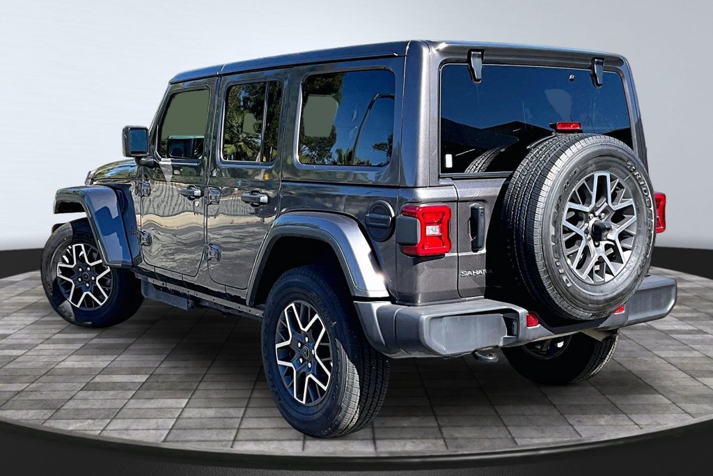 Used 2026 Jeep Wrangler Unlimited Sahara AWD/4WD image 20