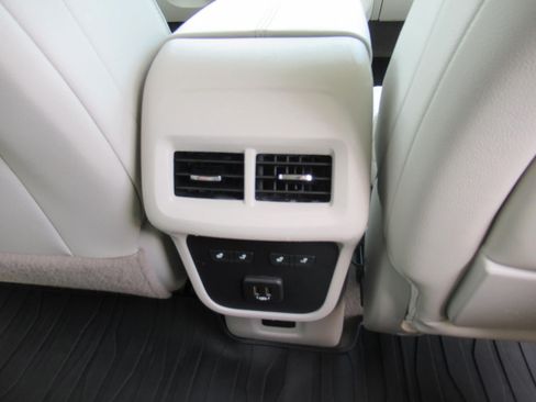 Used 2020 GMC Terrain Denali w/ Denali Premium Package FWD image 31