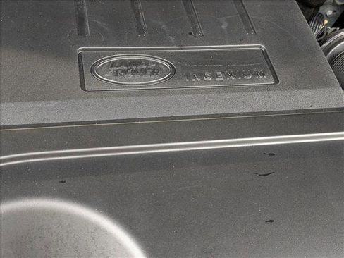 Used 2022 Land Rover Discovery Sport SE image 21