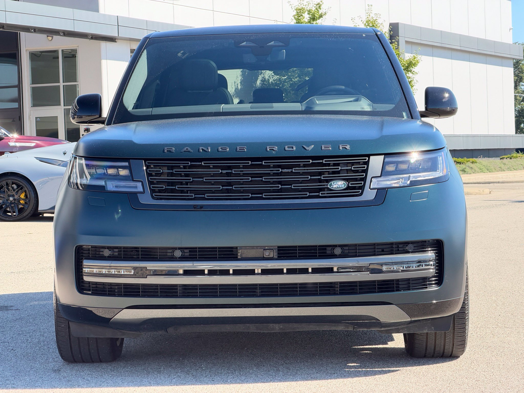 Used 2025 Land Rover Range Rover SE AWD/4WD image 5