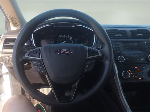 Used 2018 Ford Fusion S image 11