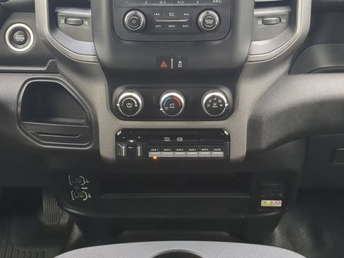 Used 2021 RAM 5500 Tradesman w/ Chrome Appearance Group image 17