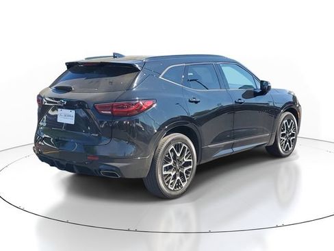 Certified 2023 Chevrolet Blazer RS w/ Enhanced Convenience Package AWD/4WD image 4