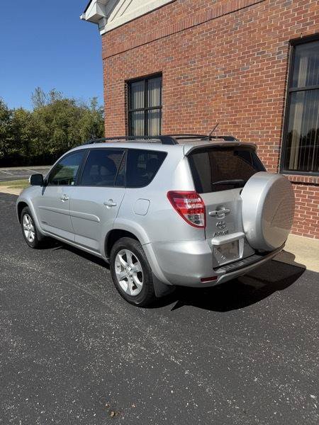 Used 2012 Toyota RAV4 Limited w/ Navigation Value Pkg AWD/4WD image 3