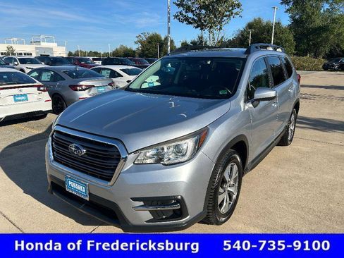 Used 2019 Subaru Ascent Premium image 2