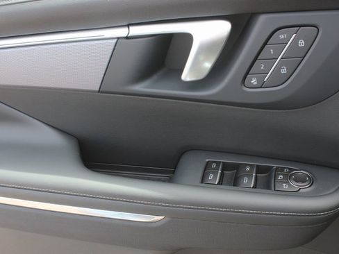 New 2026 Buick Enclave Sport Touring w/ Power Package image 18