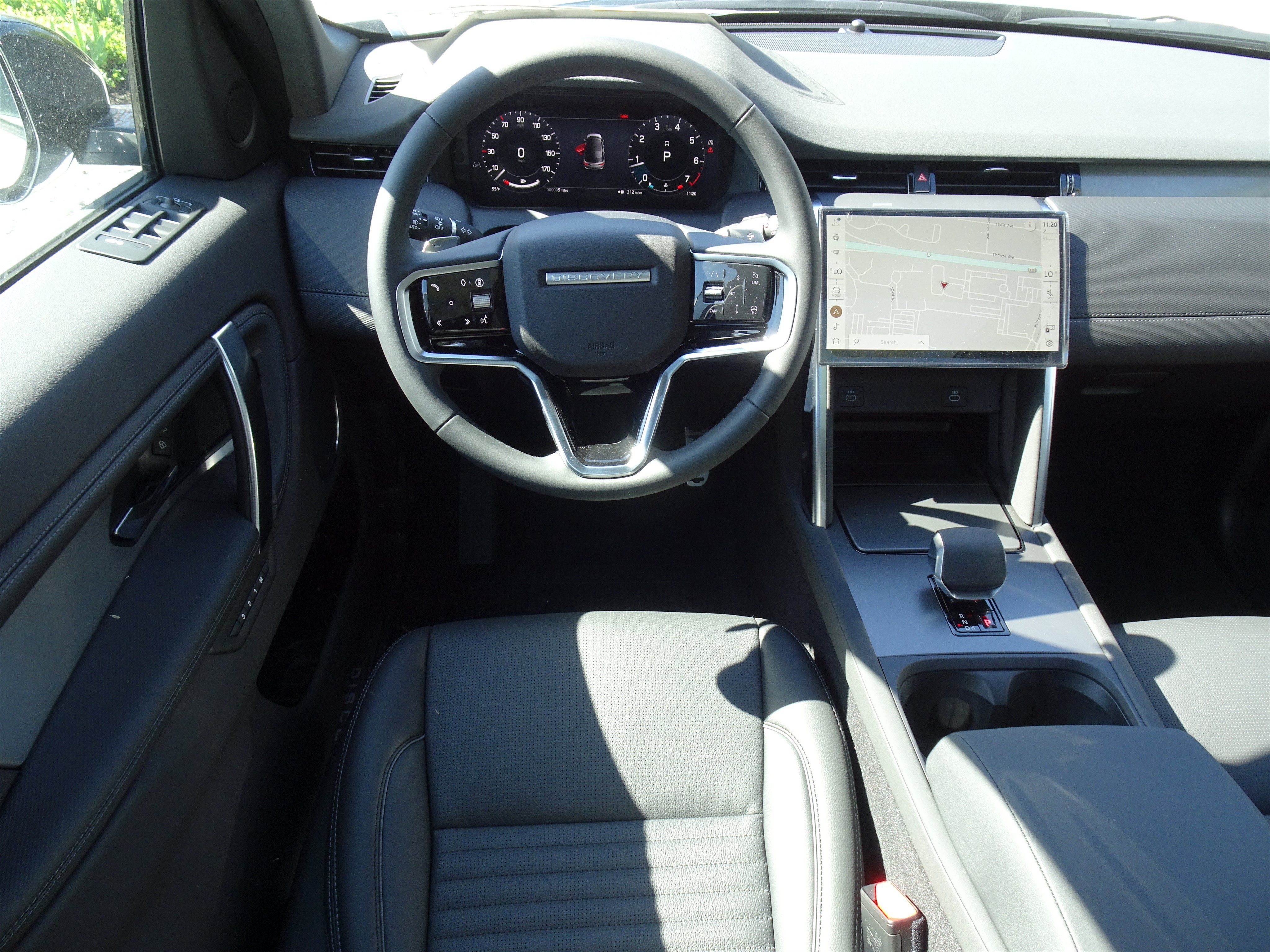 Certified 2025 Land Rover Discovery Sport Dynamic SE AWD/4WD image 20