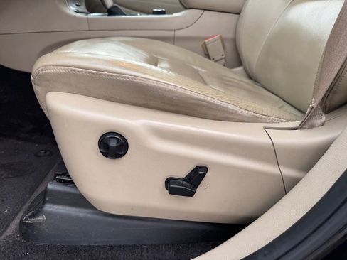 Used 2017 Jeep Grand Cherokee Limited image 15