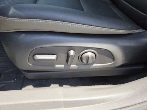 Used 2025 Chevrolet Trax ACTIV FWD image 30