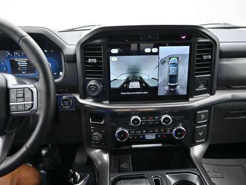 Used 2025 Ford F150 Lariat w/ Equipment Group 501A Mid AWD/4WD image 19