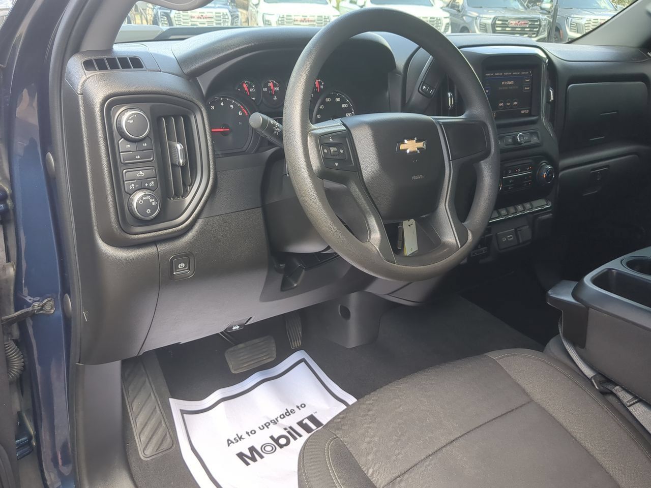 Used 2022 Chevrolet Silverado 2500 Custom w/ Custom Convenience Package AWD/4WD image 10