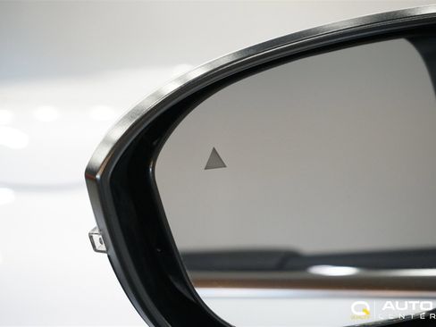 Used 2025 Mitsubishi Outlander SE image 10