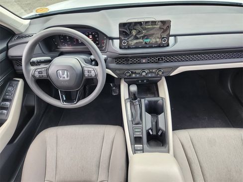 Used 2023 Honda Accord LX image 11