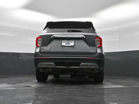 Used 2021 Ford Explorer XLT w/ Equipment Group 202A AWD/4WD image 36