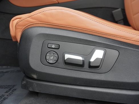 Used 2023 BMW X6 xDrive40i w/ M Sport Package image 41