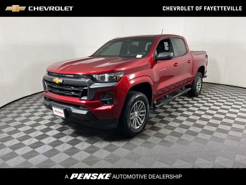 Certified 2024 Chevrolet Colorado LT w/ LT Convenience Package II AWD/4WD image 1