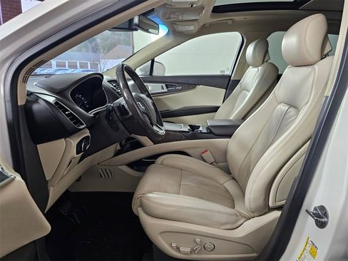 Used 2018 Lincoln MKX Reserve w/ Luxury Package image 24
