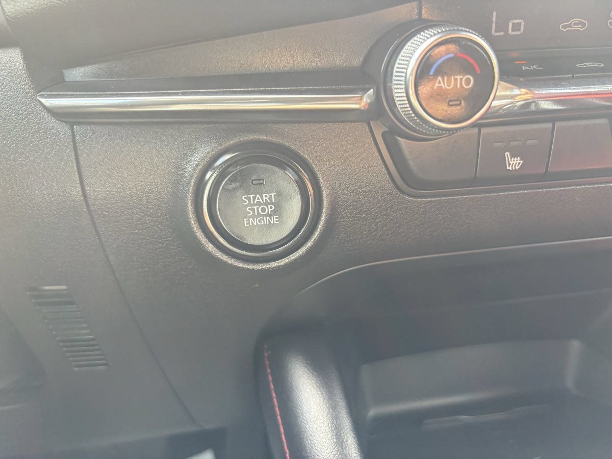 Used 2025 MAZDA MAZDA3 Carbon AWD/4WD image 32