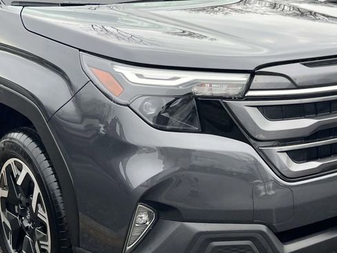 Certified 2025 Subaru Forester Premium image 7