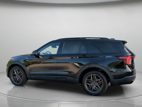 New 2026 Ford Explorer ST-Line w/ ST-Line Street Pack RWD image 18