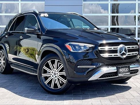 Used 2025 Mercedes-Benz GLE 450e 4MATIC image 3