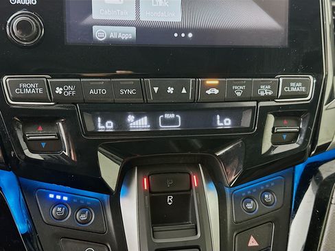 Used 2018 Honda Odyssey Elite image 23