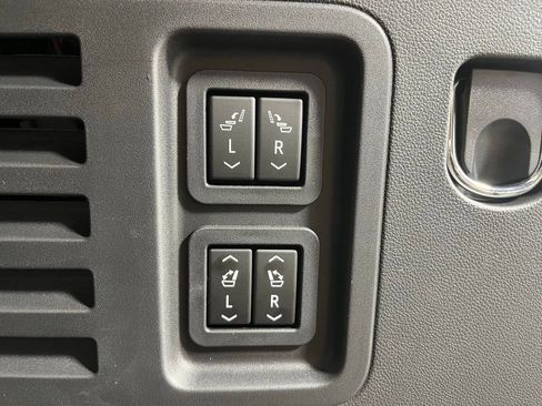 New 2026 Chevrolet Traverse RS w/ LPO, Floor Liner Package image 17