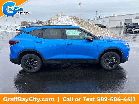 Used 2025 Chevrolet Blazer LT w/ Midnight/Sport Edition image 6