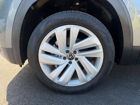 Used 2021 Volkswagen Atlas Cross Sport SE w/ Panoramic Sunroof Package AWD/4WD image 8