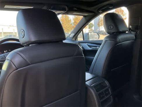 Used 2023 Cadillac XT5 Premium Luxury image 15