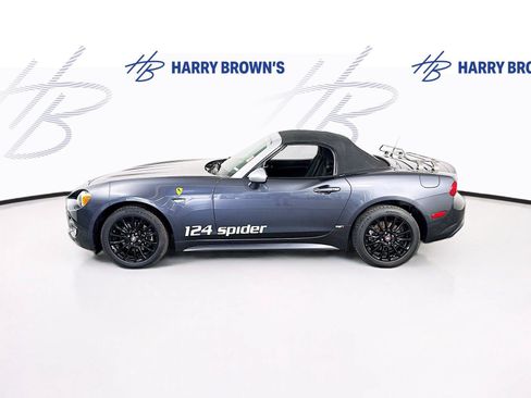 Used 2017 FIAT 124 Spider Classica RWD image 24