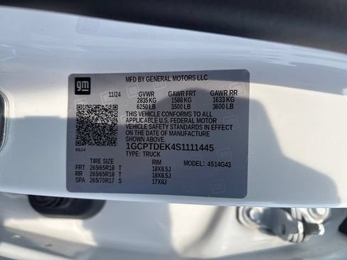 Used 2025 Chevrolet Colorado Z71 AWD/4WD image 35