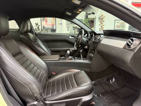 Used 2005 Ford Mustang GT RWD image 16