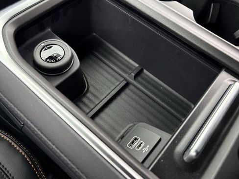 New 2026 Ford Expedition Tremor image 16