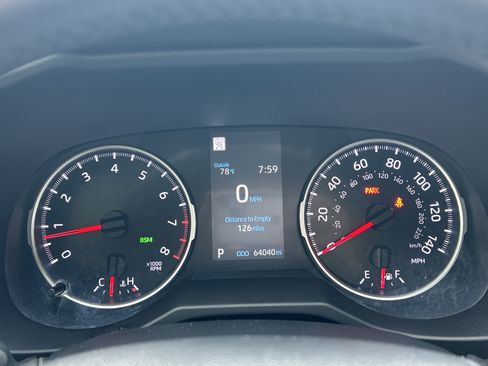 Used 2022 Toyota RAV4 XLE Premium AWD/4WD image 20