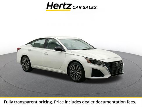 Used 2025 Nissan Altima 2.5 SV FWD image 1