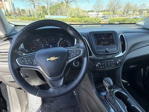 Used 2022 Chevrolet Equinox LT image 13