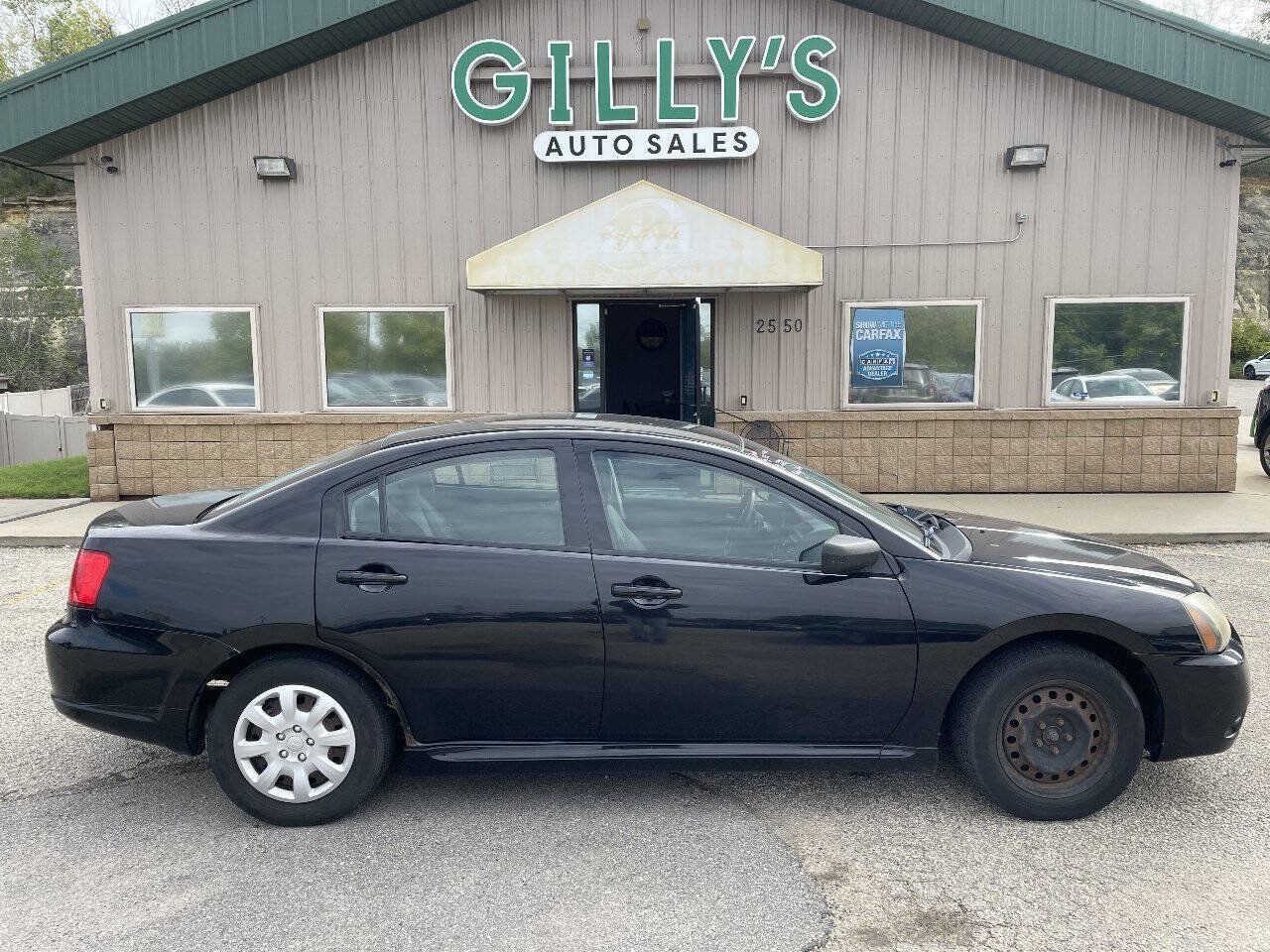 Used 2010 Mitsubishi Galant ES FWD image 1