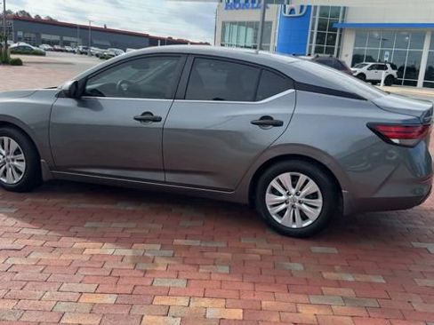 Used 2024 Nissan Sentra S FWD image 8