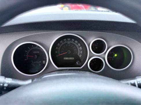 Used 2012 Toyota Tundra 4x4 CrewMax image 24