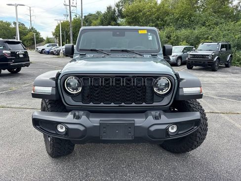 Used 2024 Jeep Wrangler Unlimited Sport AWD/4WD image 2