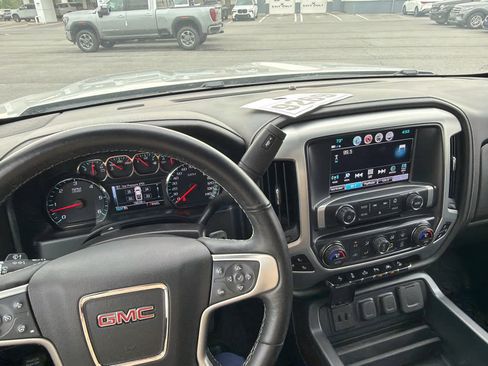 Used 2018 GMC Sierra 1500 SLT AWD/4WD image 11