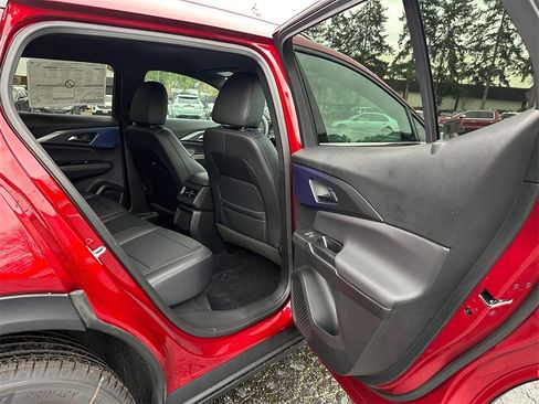 New 2026 Chevrolet Equinox EV LT image 13