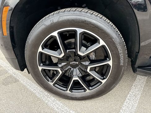 Used 2025 Chevrolet Suburban RST w/ Sun And Tow Package image 19