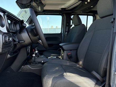 New 2026 Jeep Gladiator Sport image 16