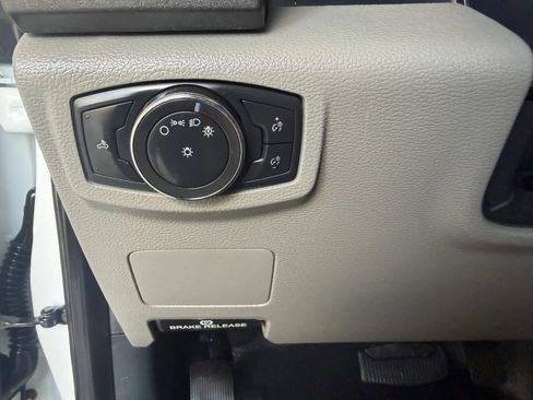 Used 2022 Ford F250 XL w/ Power Equipment Group AWD/4WD image 16