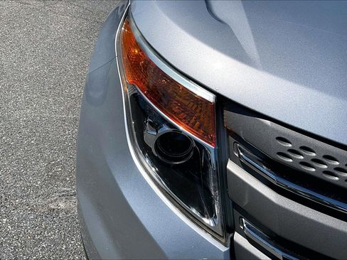 Used 2014 Ford Explorer FWD image 30