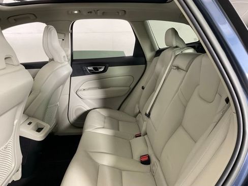 Used 2023 Volvo XC60 B5 Plus w/ Climate Package AWD/4WD image 34